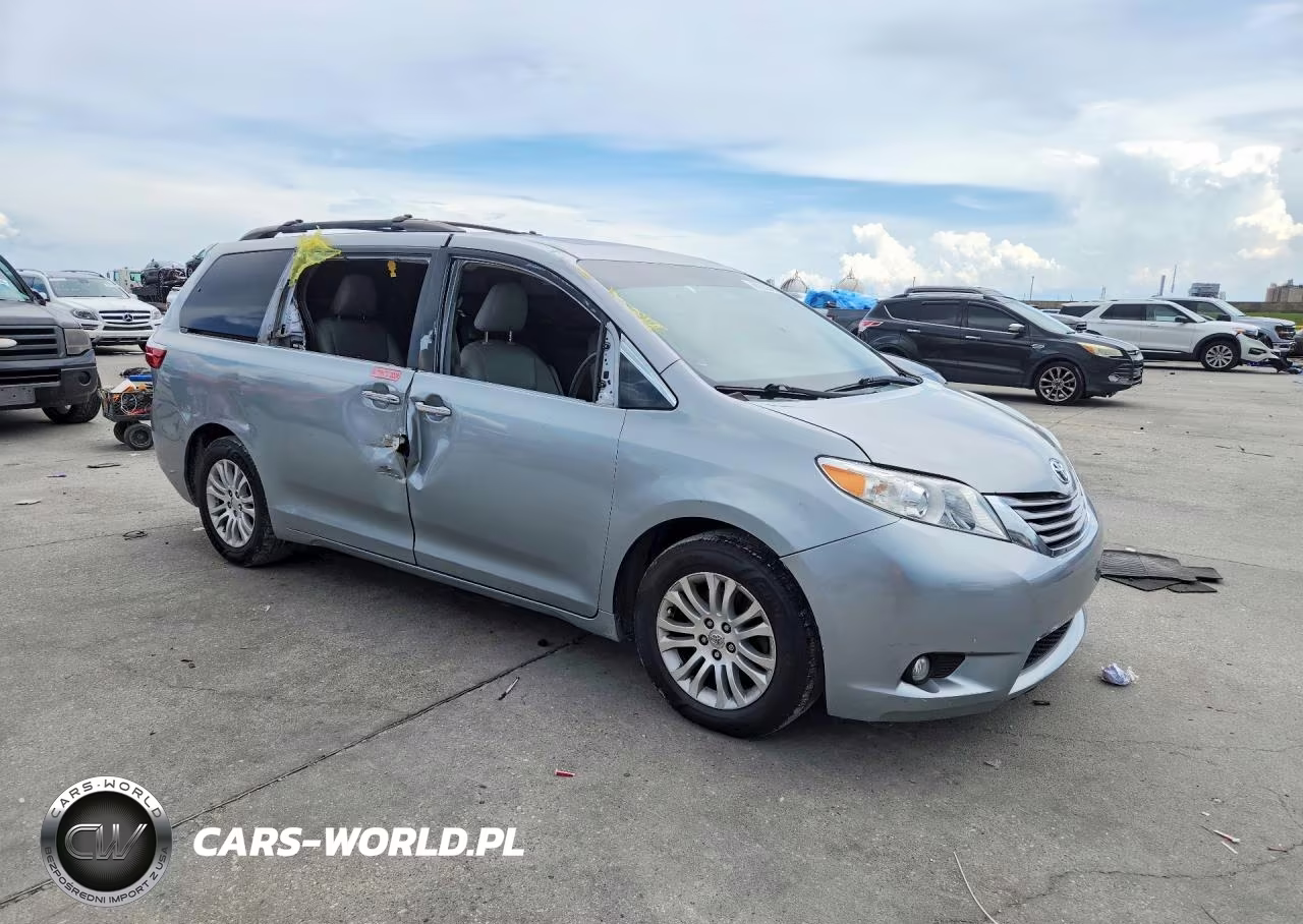 2015 Toyota Sienna Xle 8-Passenger VIN:5TDYK3DC8FS582339 - 4