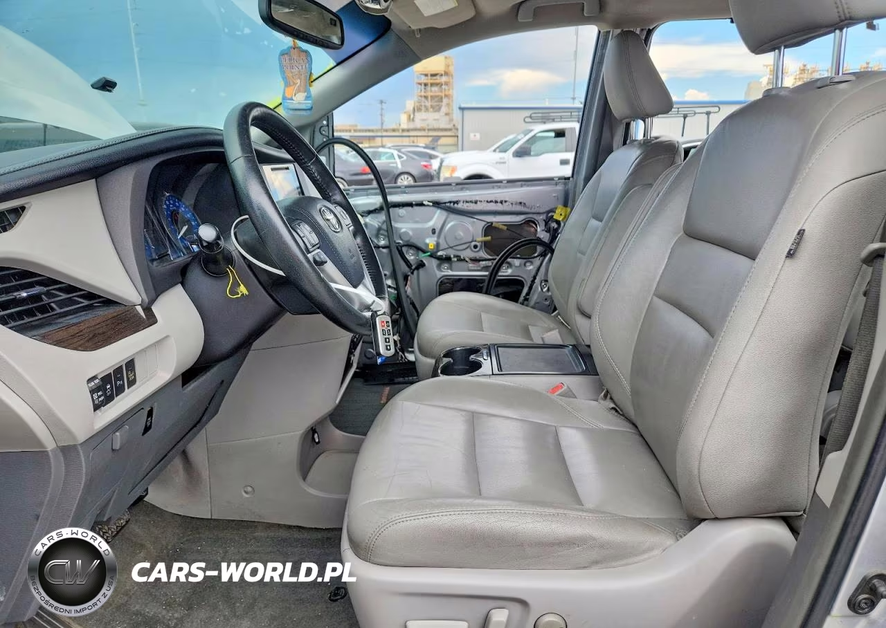 2015 Toyota Sienna Xle 8-Passenger VIN:5TDYK3DC8FS582339 - 7