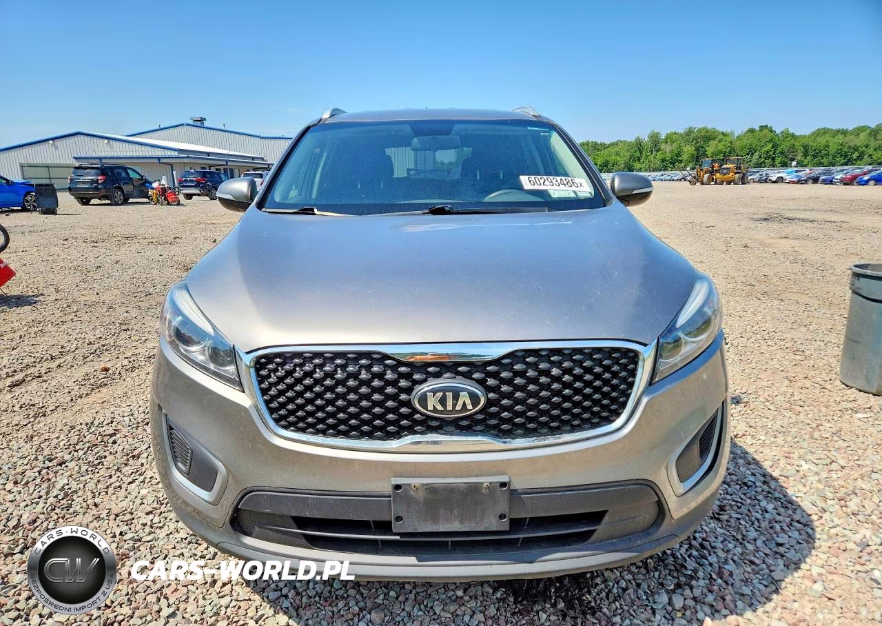 2016 Kia Sorento Lx VIN:5XYPGDA37GG170449 - 5