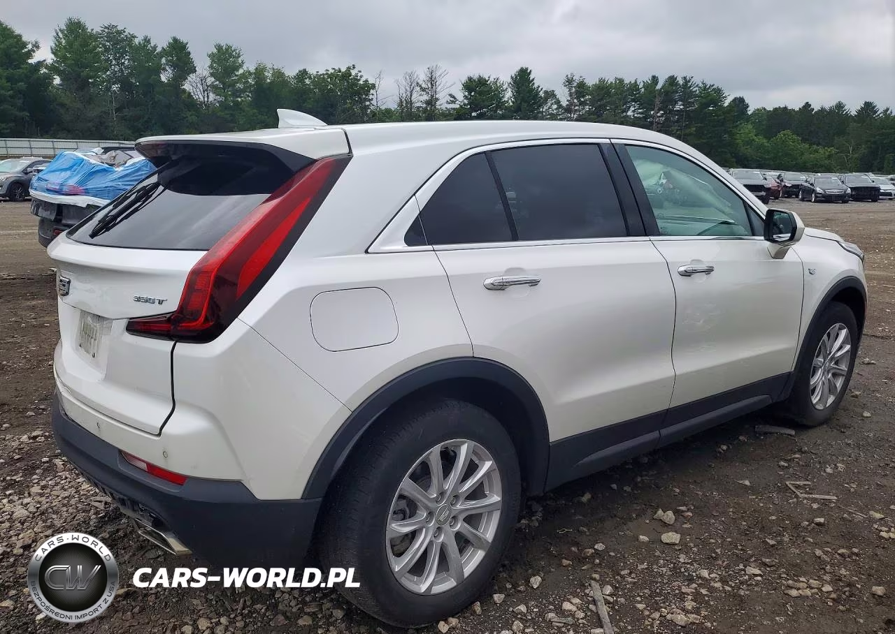 2022 Cadillac Xt4 Luxury VIN:1GYFZBR47NF120281 - 3