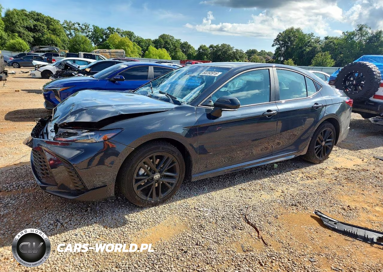 2025 Toyota Camry Se – zdjęcie 1 z 12