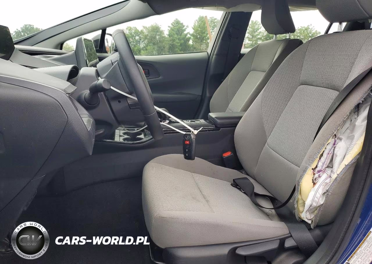 2025 Toyota Prius Le VIN:JTDACAAU5S3054740 - 7