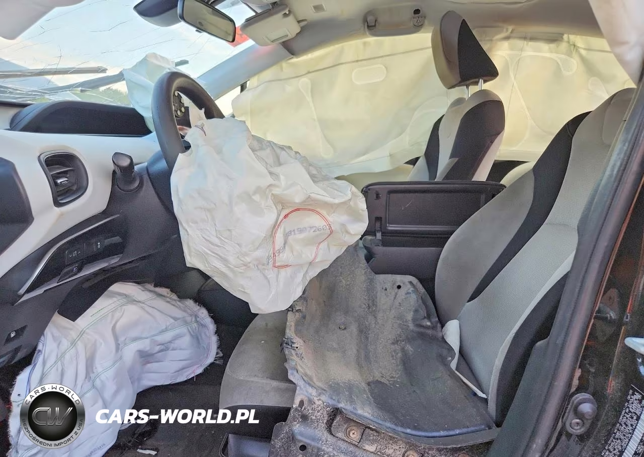 2020 Toyota Prius L Eco VIN:JTDKARFUXL3114434 - 7