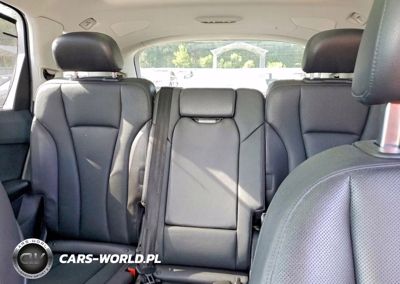 2017 Audi Q7 Prestige VIN:WA1VAAF78HD000176 - 10