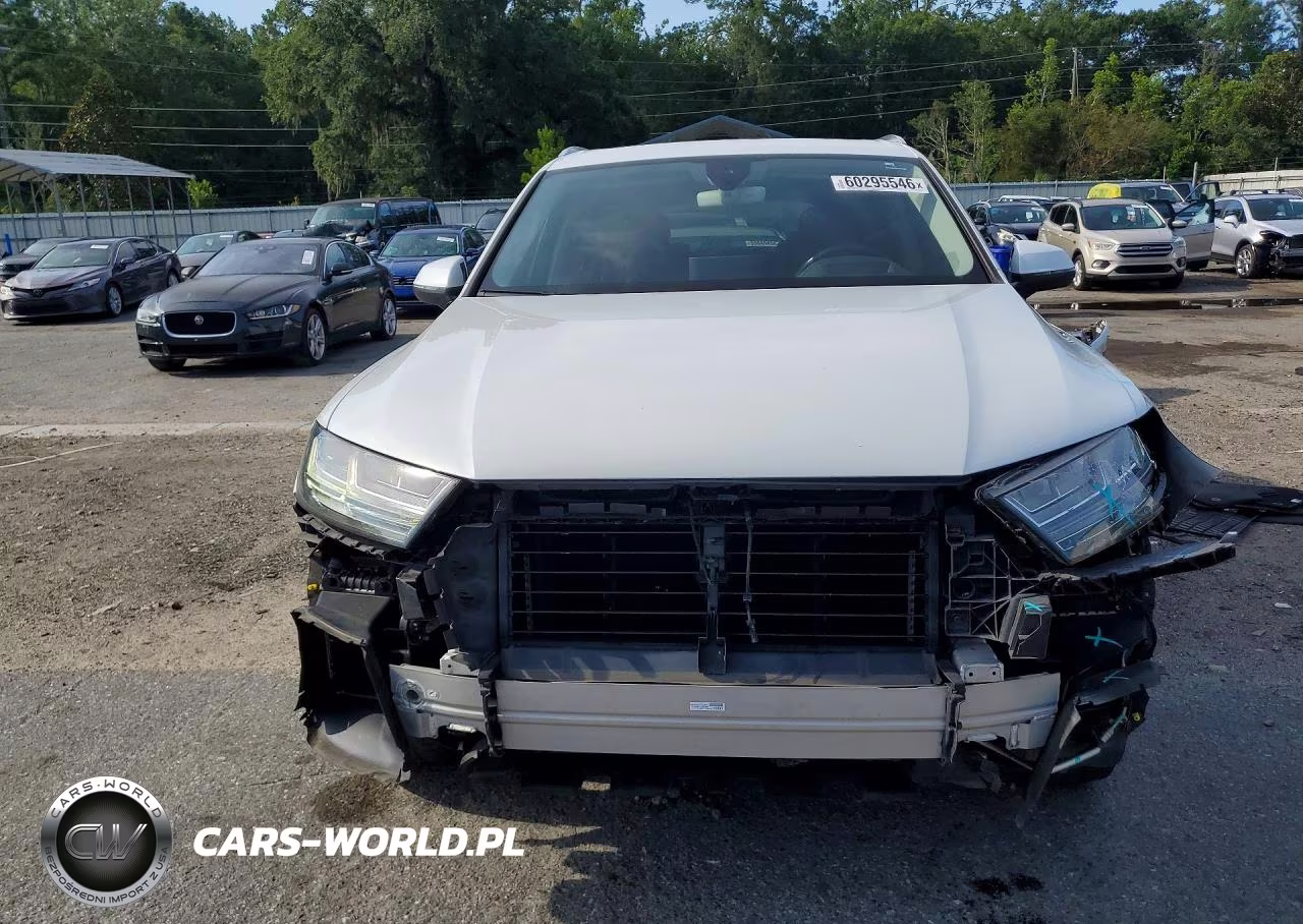 2017 Audi Q7 Prestige VIN:WA1VAAF78HD000176 - 5