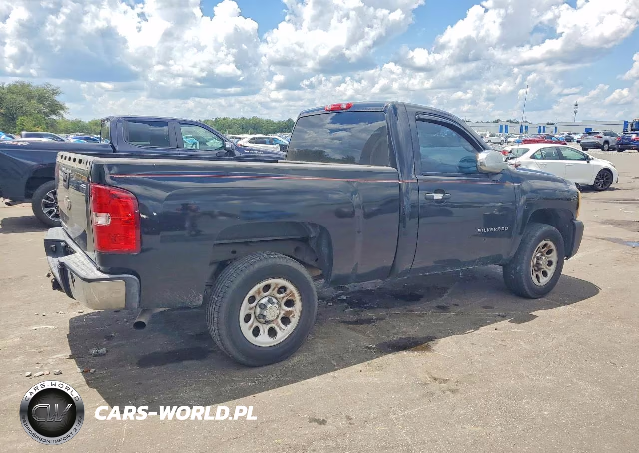 2011 Chevrolet Silverado C1500 VIN:1GCNCPEX4BZ111192 - 3