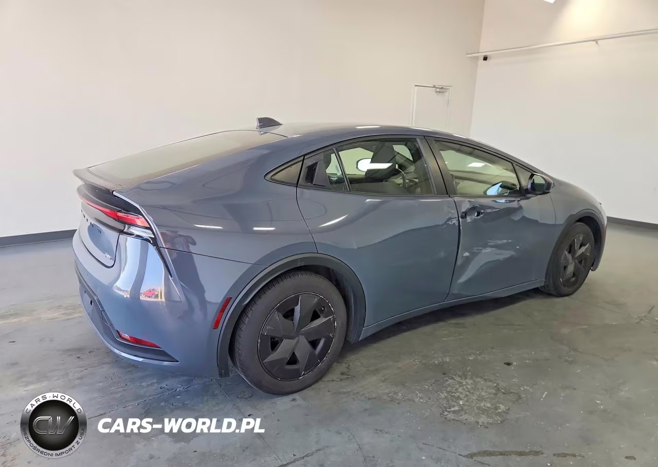 2023 Toyota Prius Le VIN:JTDACAAU6P3005036 - 3