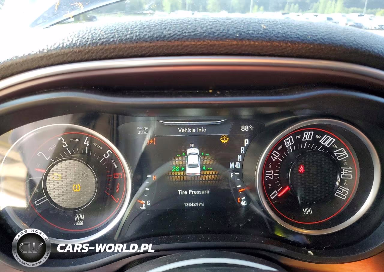 2018 Dodge Challenger R-T VIN:2C3CDZBT6JH310023 - 9