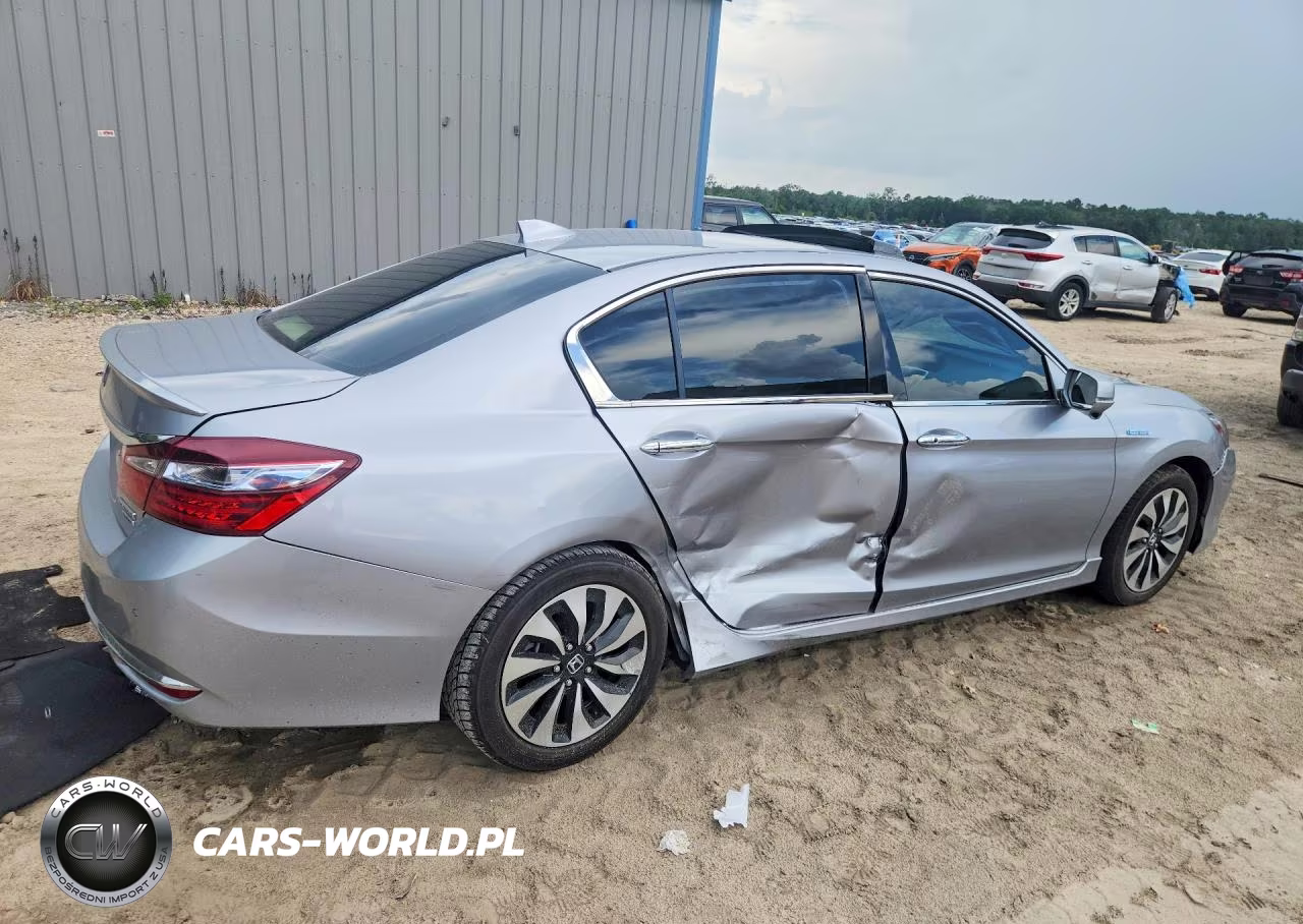 2017 Honda Accord Touring Hybrid VIN:JHMCR6F71HC014461 - 3