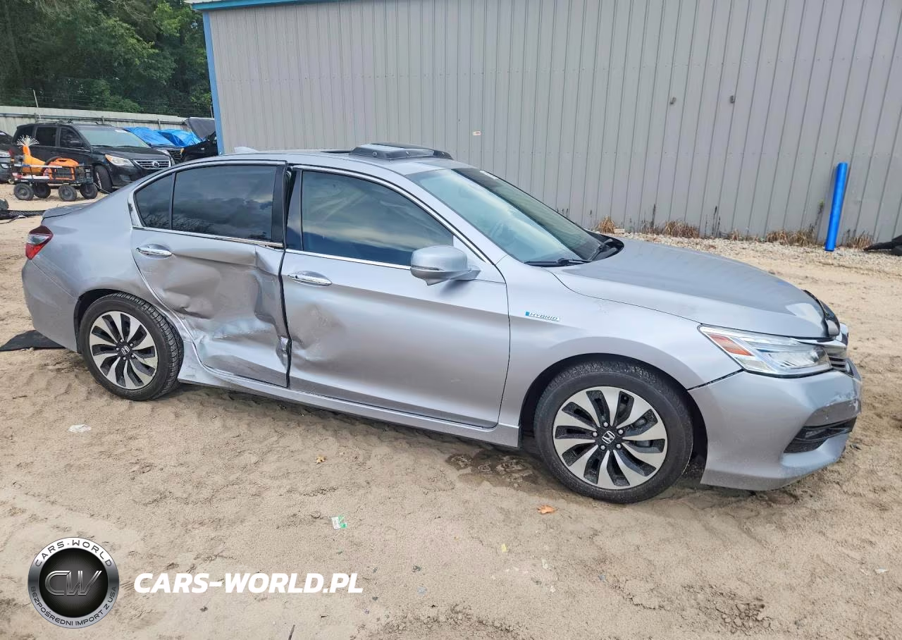 2017 Honda Accord Touring Hybrid VIN:JHMCR6F71HC014461 - 4