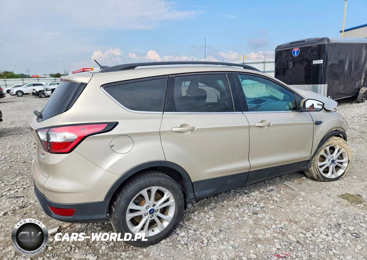 2018 Ford Escape Se VIN:1FMCU0GDXJUA41509 - 3