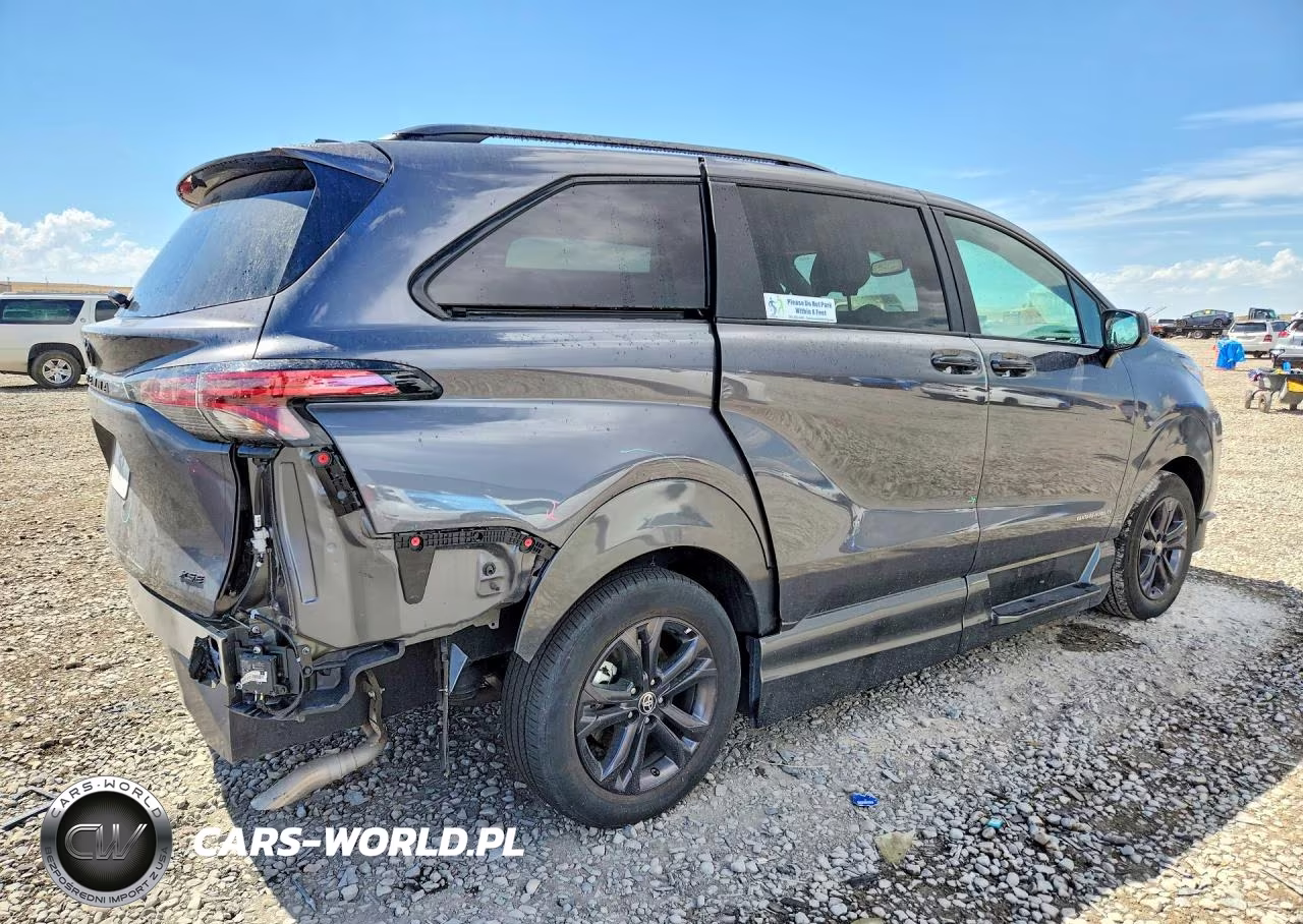 2025 Toyota Sienna Xse VIN:5TDDSKFC9SS179955 - 3