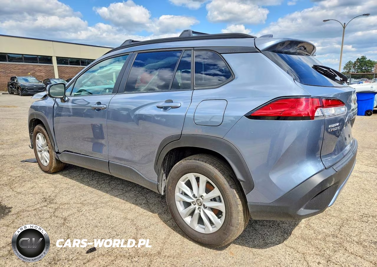 2024 Toyota Corolla Cross Le VIN:7MUCAABG2RV105116 - 2