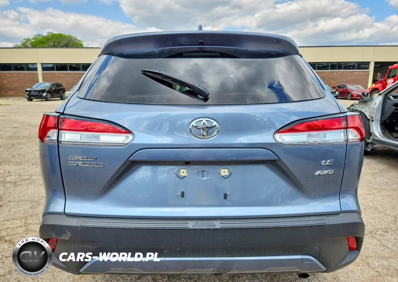 2024 Toyota Corolla Cross Le VIN:7MUCAABG2RV105116 - 6