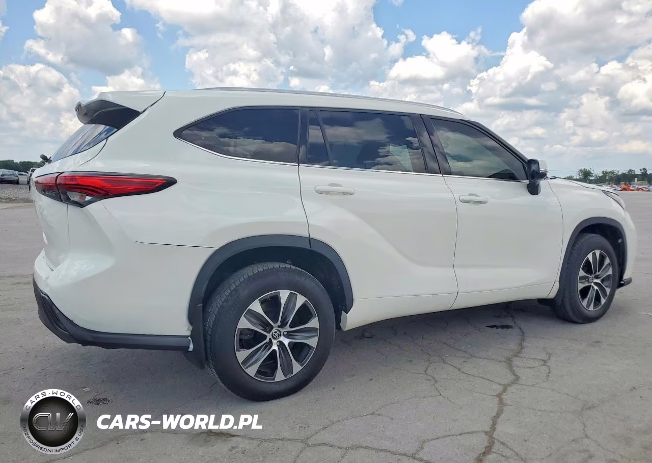 2021 Toyota Highlander Xle VIN:5TDGZRBH8MS079660 - 3