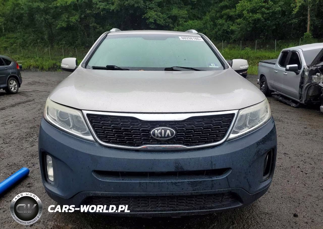 2015 Kia Sorento Lx VIN:5XYKT3A66FG628152 - 5