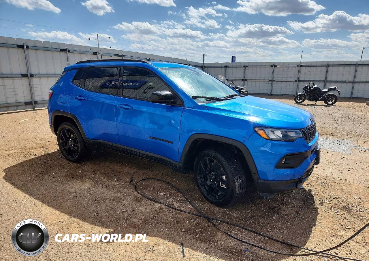 2026 Jeep Compass Latitude VIN:3C4NJDBN5TT178867 - 4