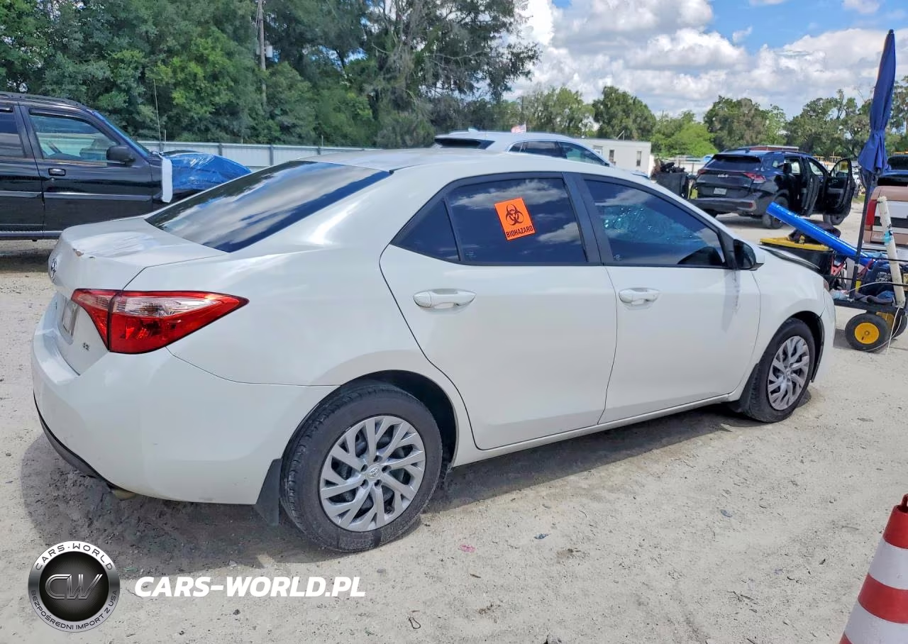 2017 Toyota Corolla Le VIN:5YFBURHE0HP669002 - 3