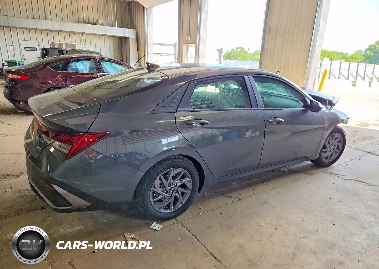 2026 Hyundai Elantra Hybrid Blue VIN:KMHLM4DJ0TU202700 - 3