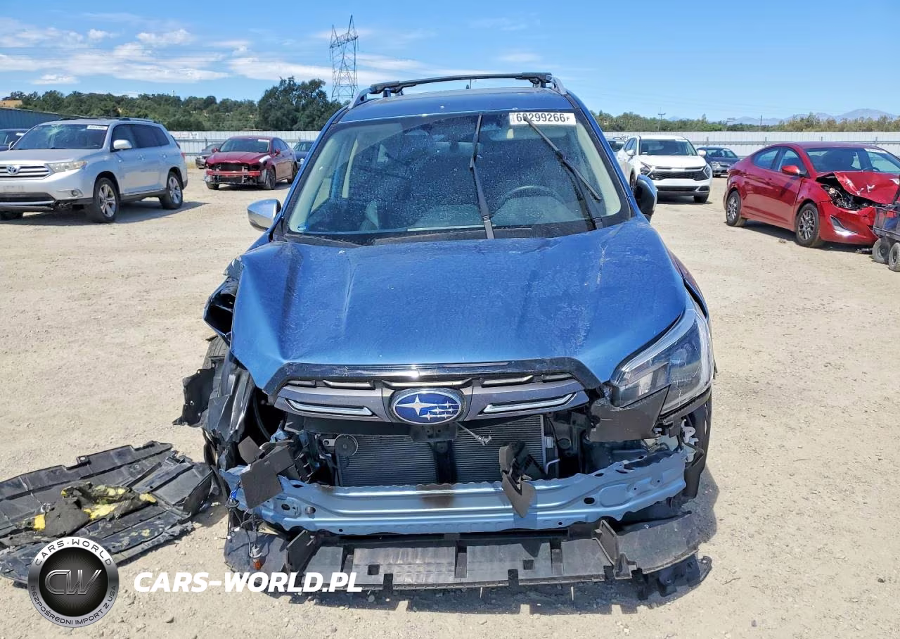 2023 Subaru Forester Touring VIN:JF2SKARC6PH503518 - 5
