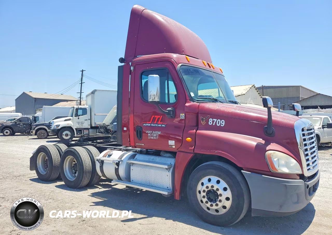 2011 Freightliner Cascadia Semi Truck VIN:1FUJGEDR6BLBB4129 - 4