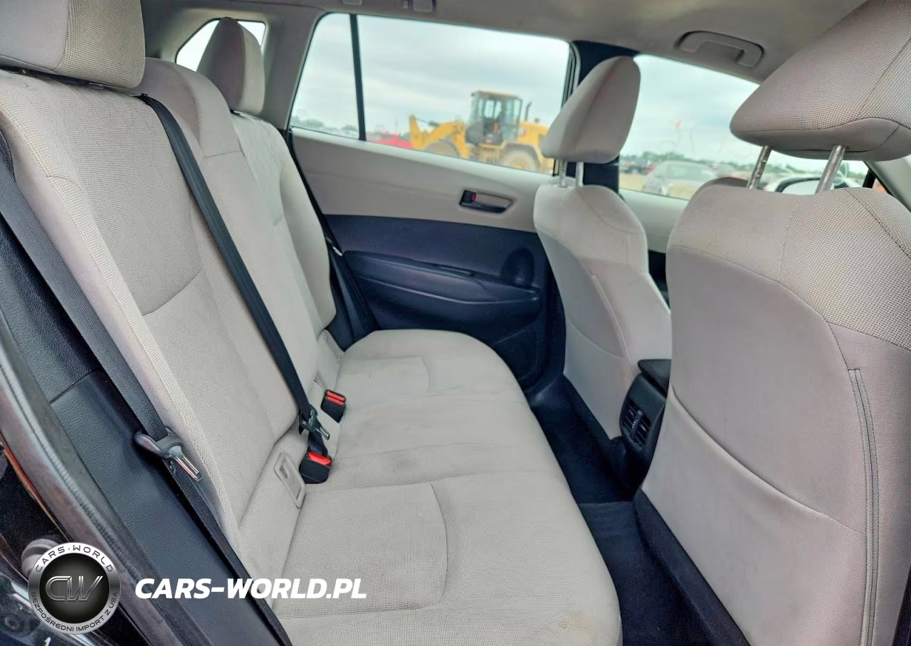 2022 Toyota Corolla Cross L VIN:7MUAAABG4NV015497 - 11
