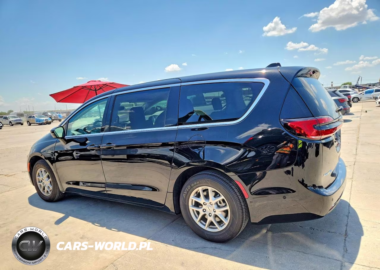 2024 Chrysler Pacifica Touring L VIN:2C4RC1BG5RR165186 - 2