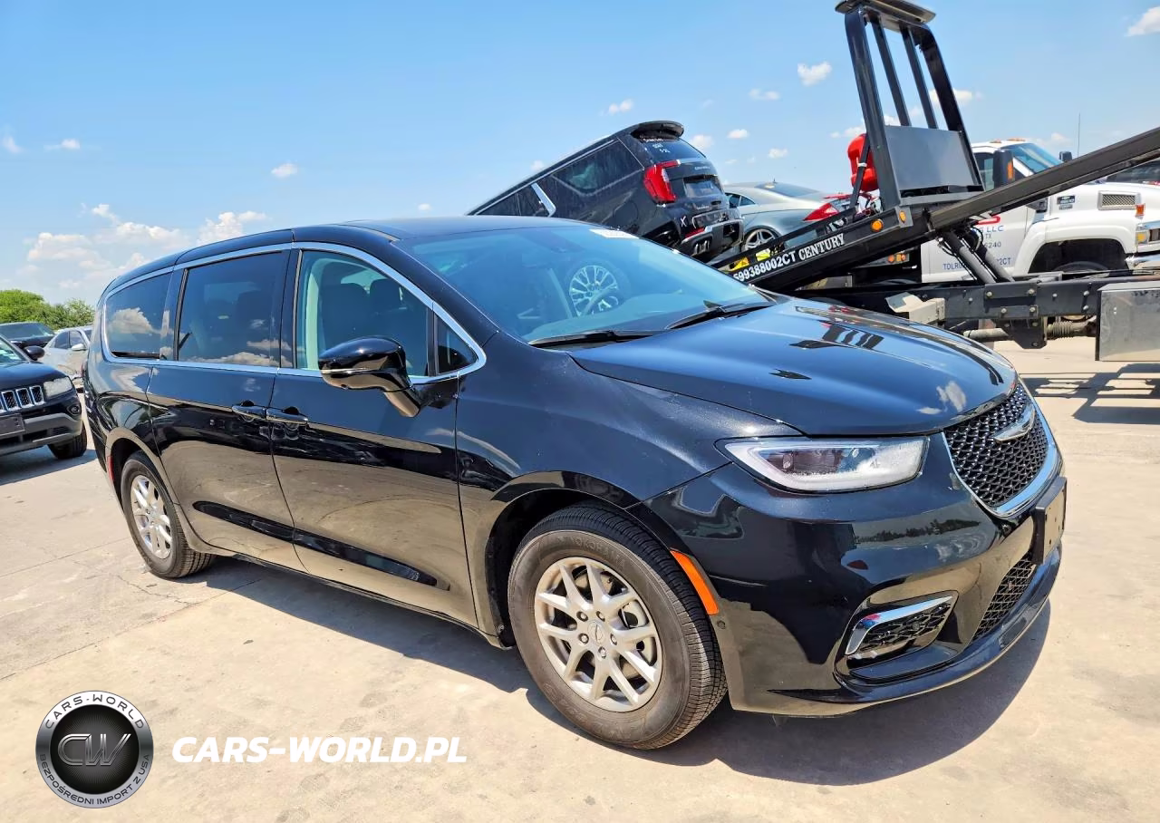 2024 Chrysler Pacifica Touring L VIN:2C4RC1BG5RR165186 - 4