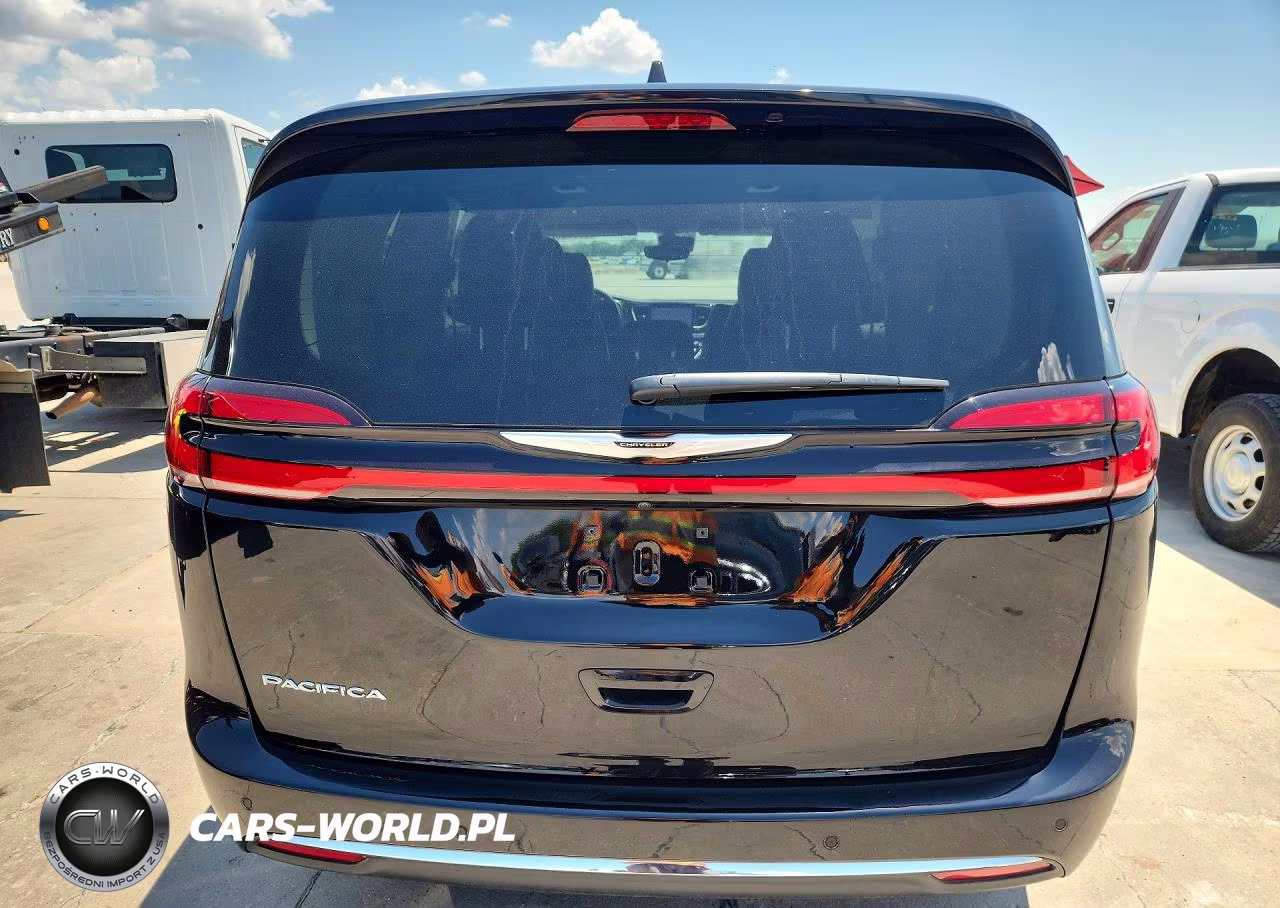 2024 Chrysler Pacifica Touring L VIN:2C4RC1BG5RR165186 - 6