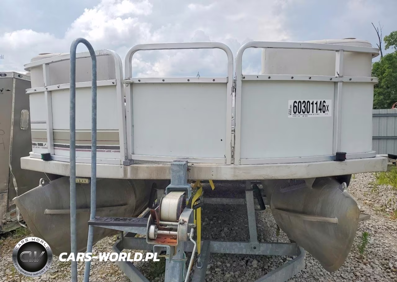 2002 Sun Tracker Pontoon Boat VIN:BUJ27675E202 - 9