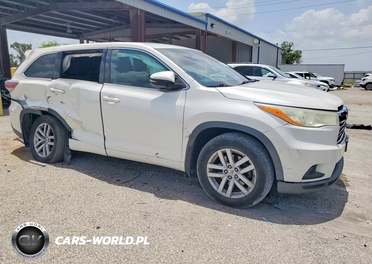 2014 Toyota Highlander Le VIN:5TDBKRFH3ES055079 - 4