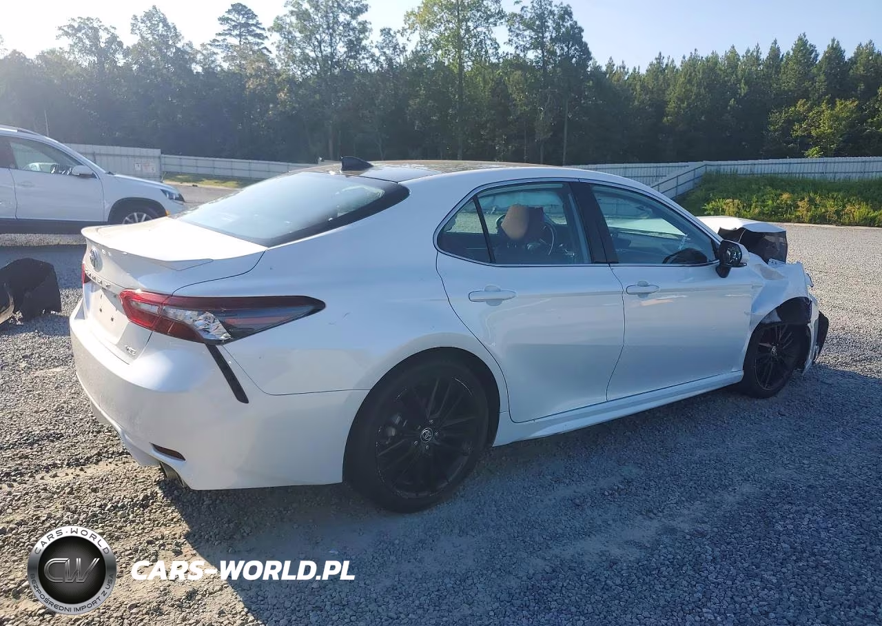 2021 Toyota Camry Xse VIN:4T1K61AK7MU610744 - 3