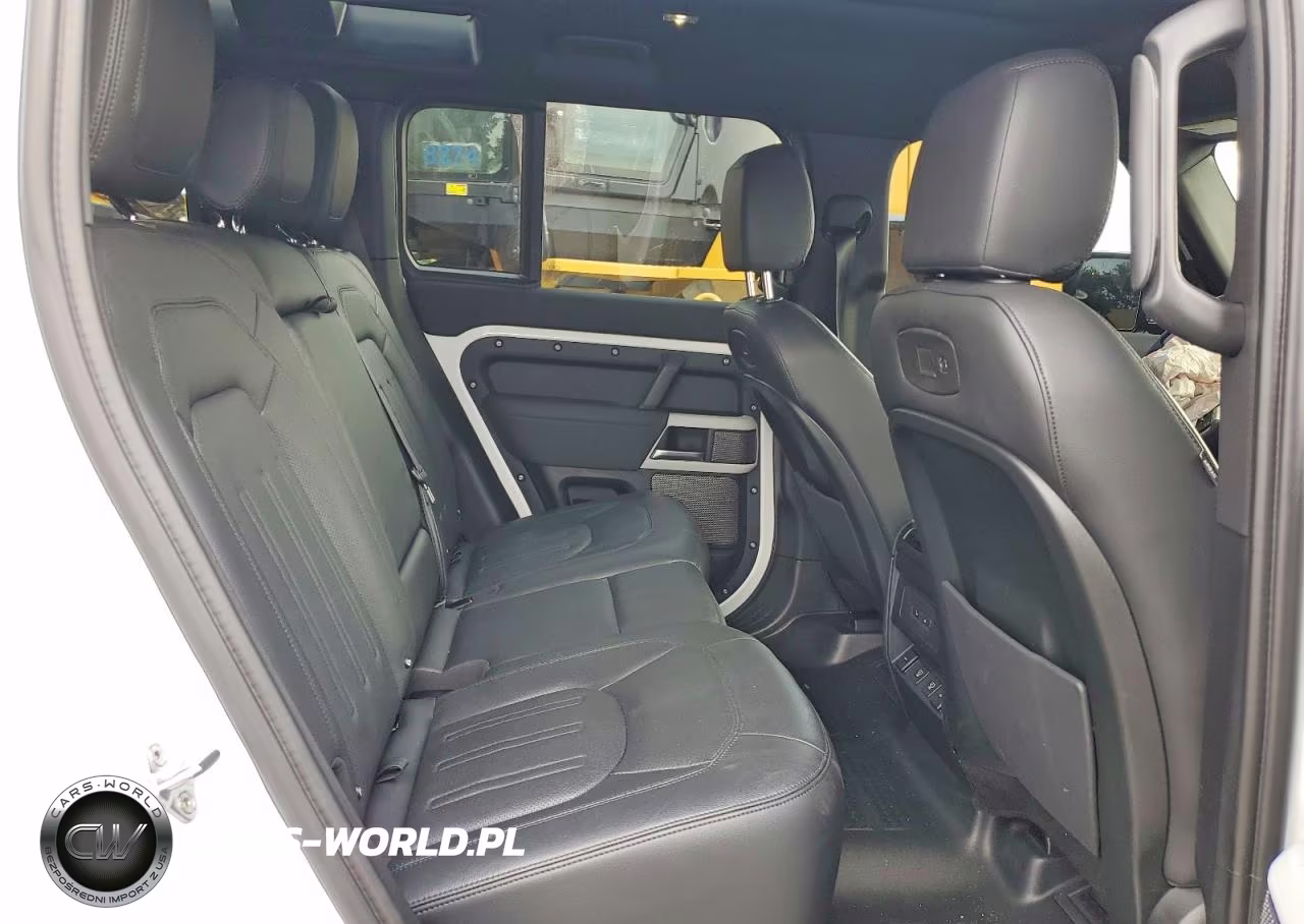 2022 Land Rover Defender 110 S VIN:SALEJ7RX0N2071585 - 11