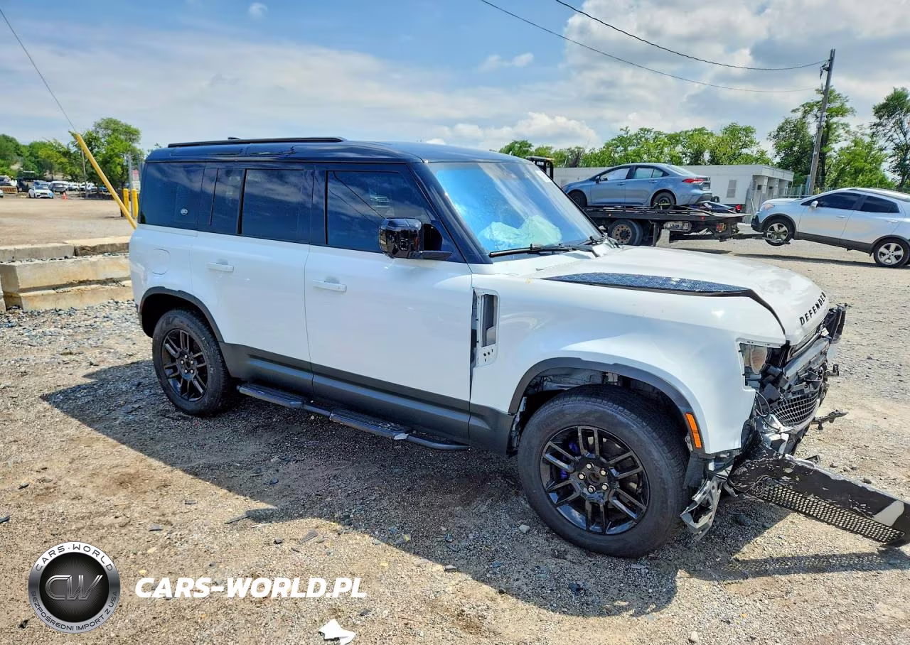 2022 Land Rover Defender 110 S VIN:SALEJ7RX0N2071585 - 4
