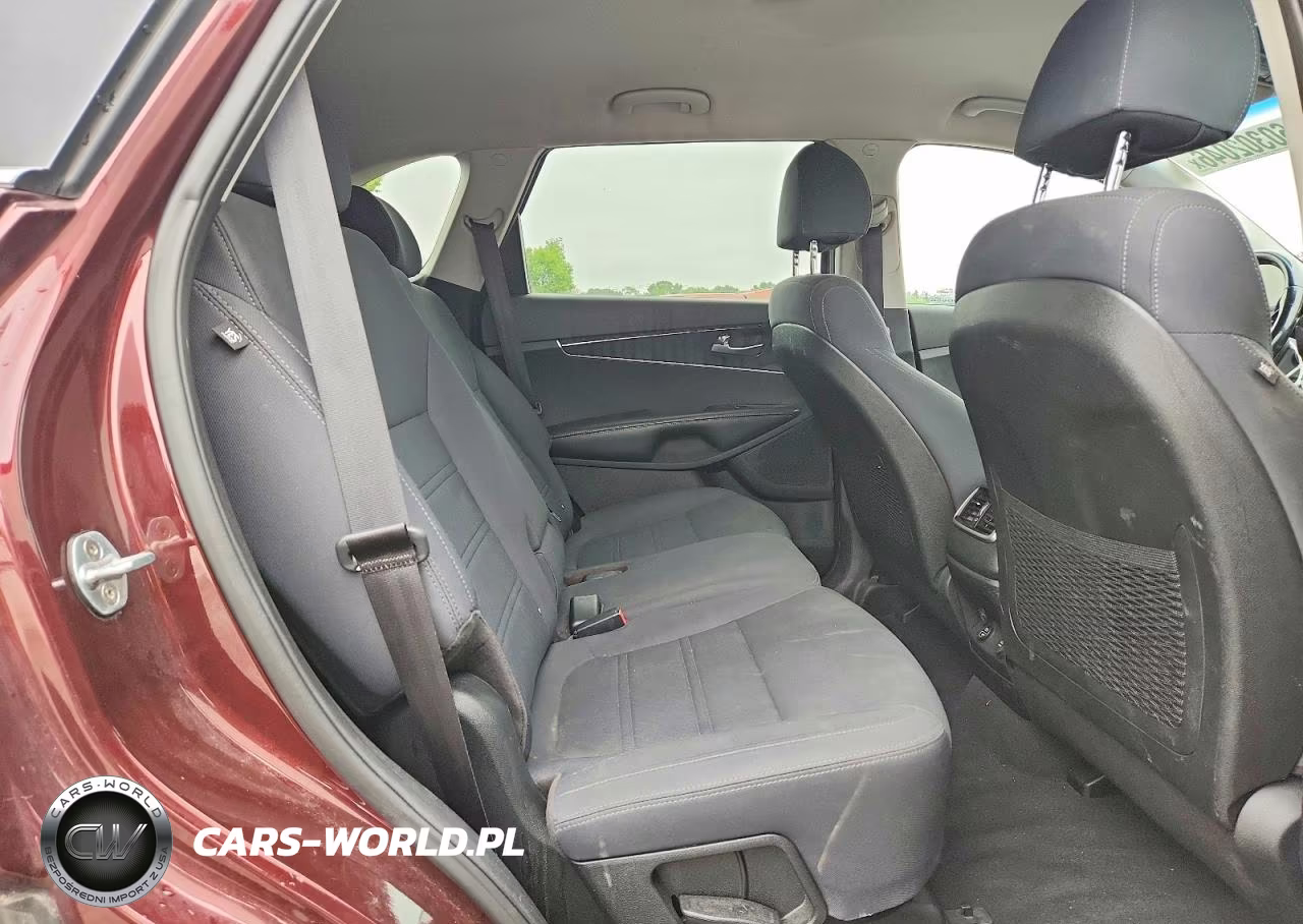 2018 Kia Sorento Lx VIN:5XYPG4A3XJG420743 - 11