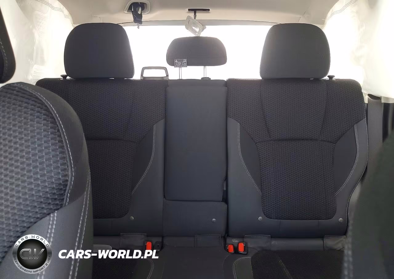 2019 Subaru Forester Premium VIN:JF2SKAEC2KH525093 - 10