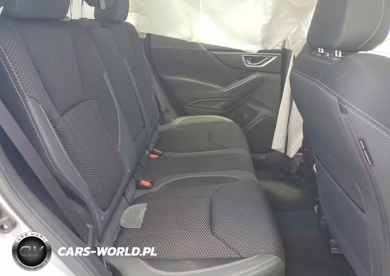2019 Subaru Forester Premium VIN:JF2SKAEC2KH525093 - 11