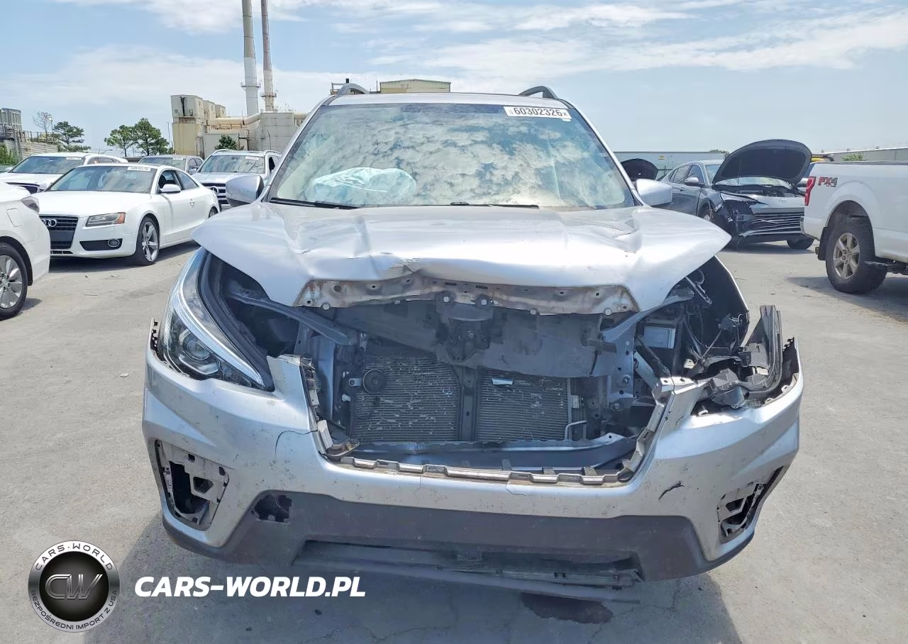 2019 Subaru Forester Premium VIN:JF2SKAEC2KH525093 - 5