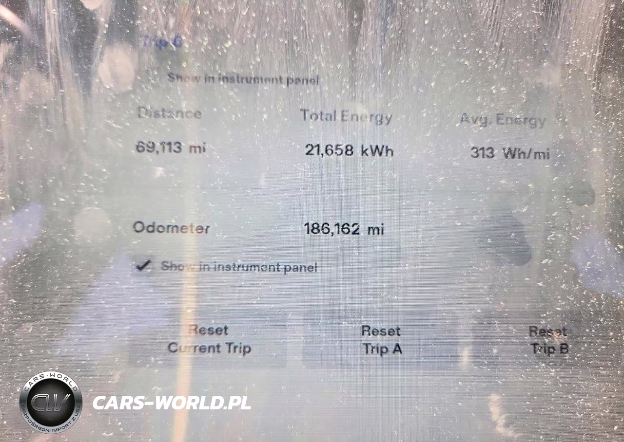 2017 Tesla Model S VIN:5YJSA1E13HF185476 - 9