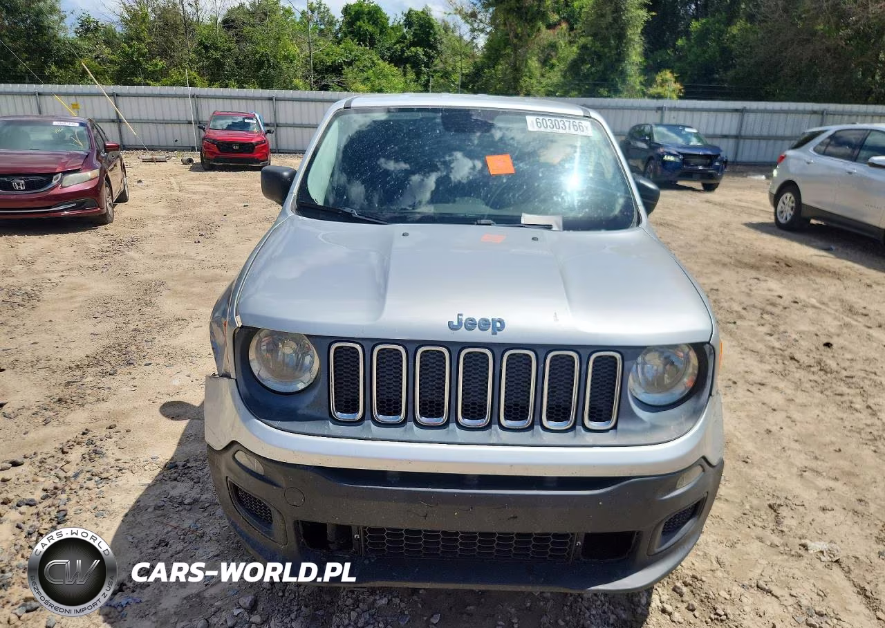 2015 Jeep Renegade Sport VIN:ZACCJAATXFPB31058 - 5