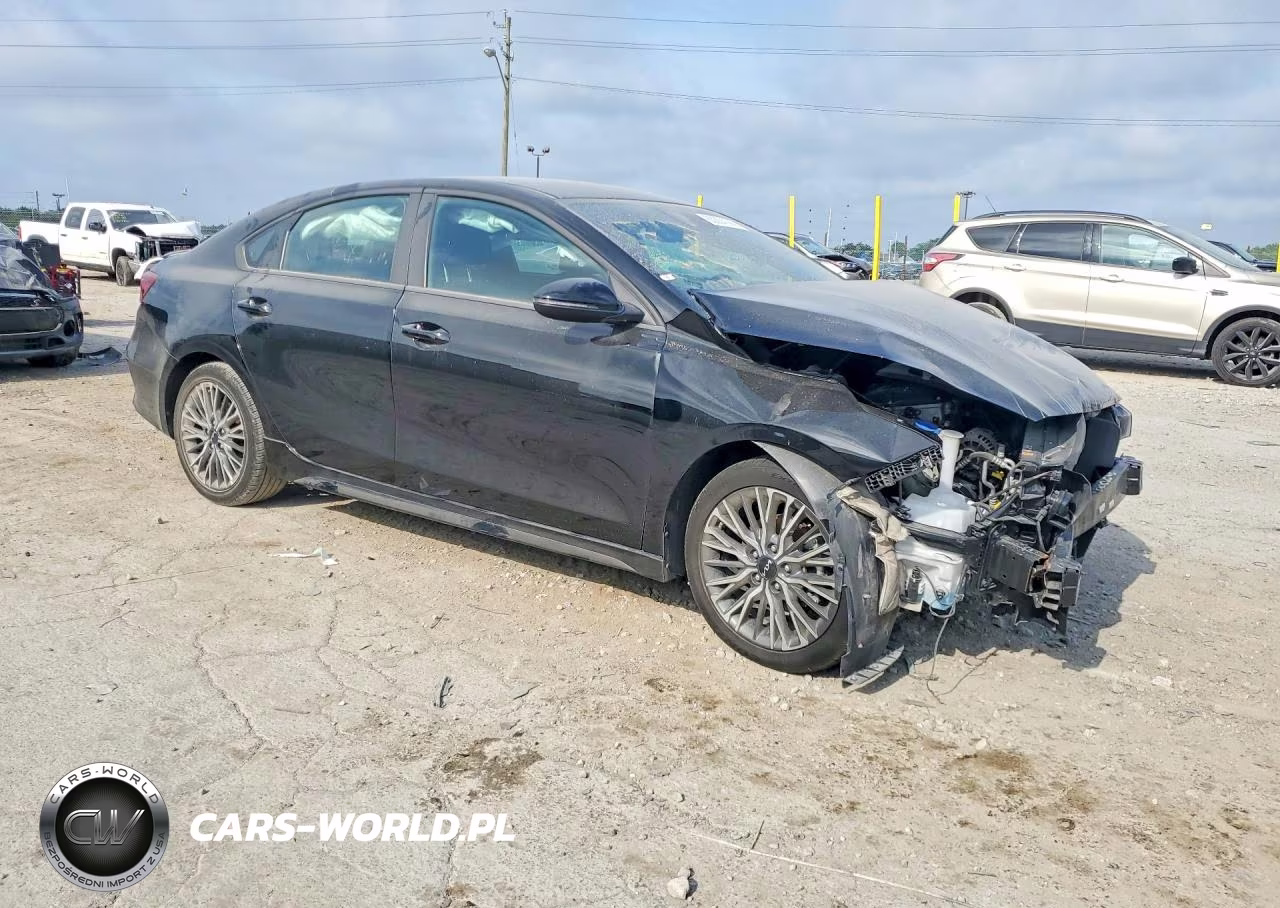2024 Kia Forte Gt Line VIN:3KPF54AD7RE727984 - 4