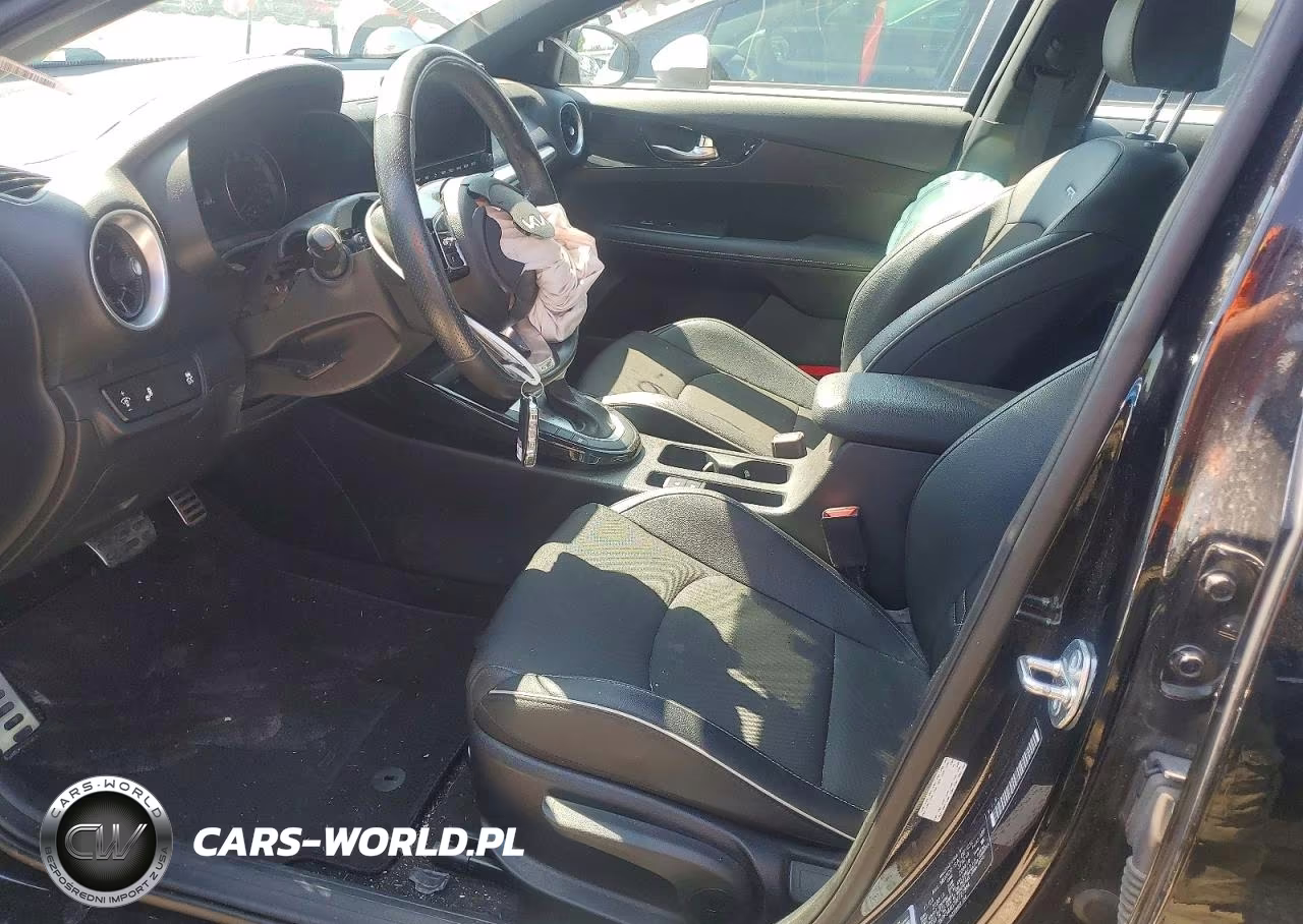2024 Kia Forte Gt Line VIN:3KPF54AD7RE727984 - 7