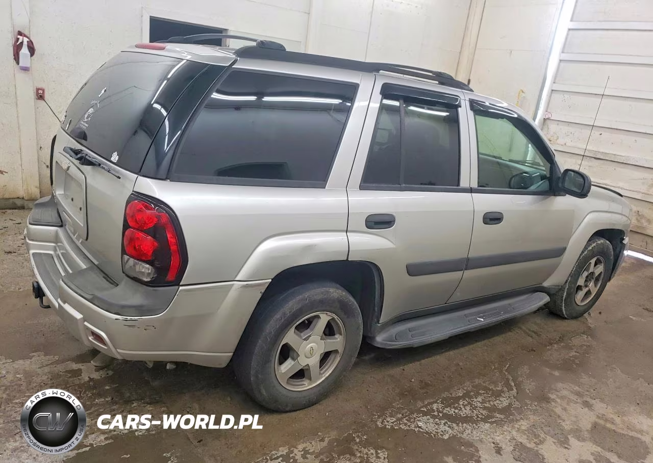 2005 Chevrolet Trailblazer Ls VIN:1GNDT13S952142071 - 3