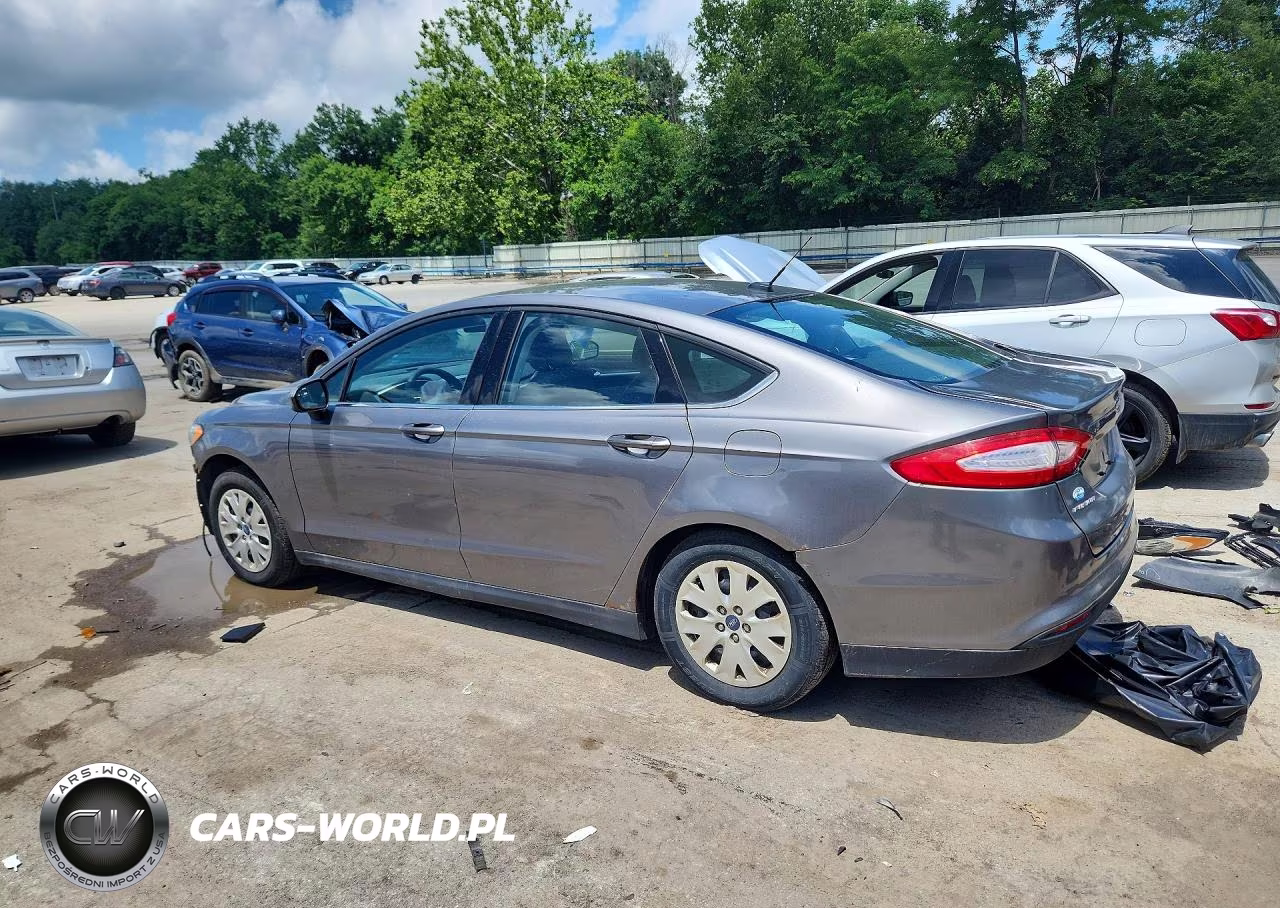 2013 Ford Fusion S VIN:3FA6P0G75DR179916 - 2