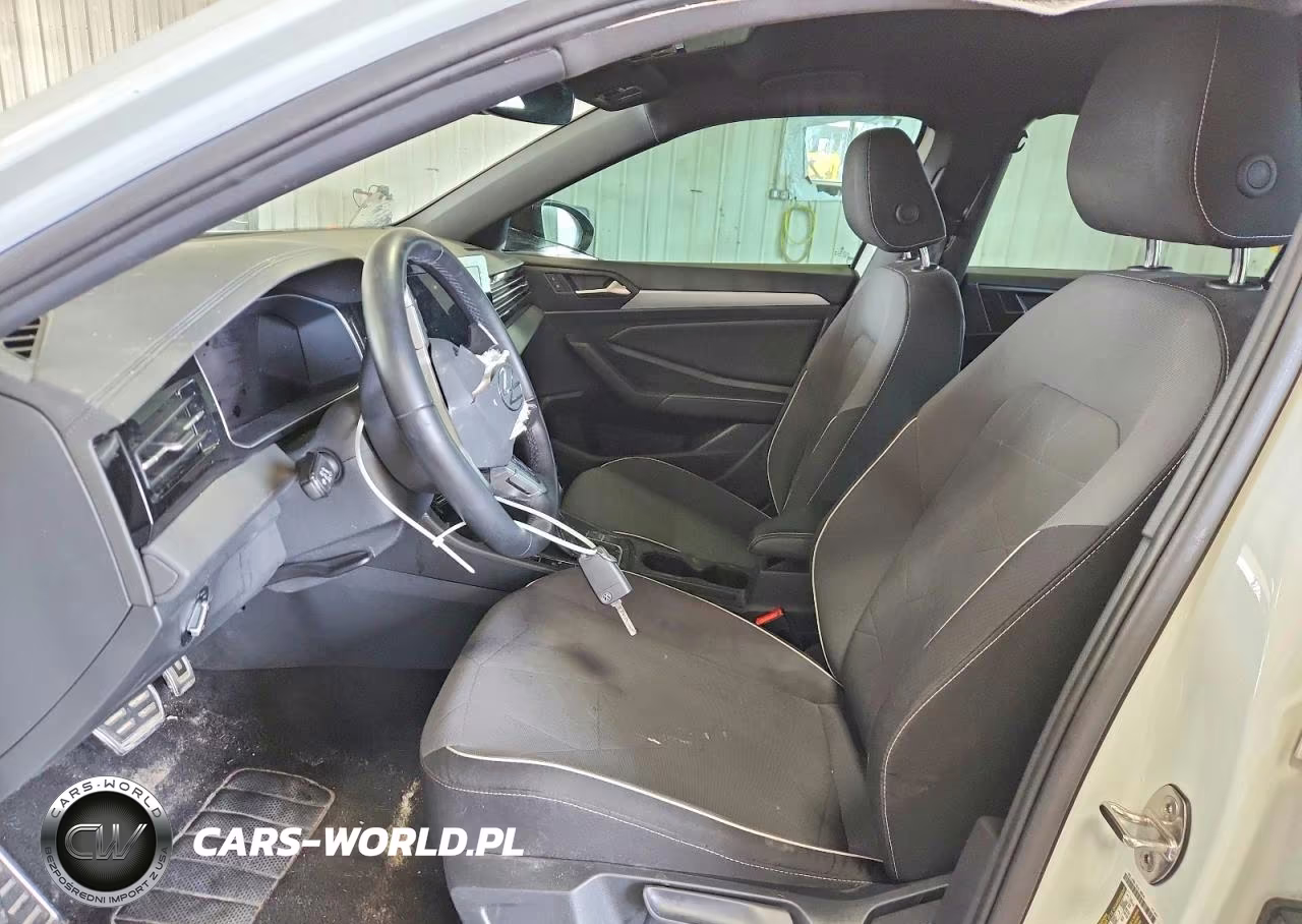 2025 Volkswagen Jetta Sport VIN:3VWBX7BU0SM026107 - 7