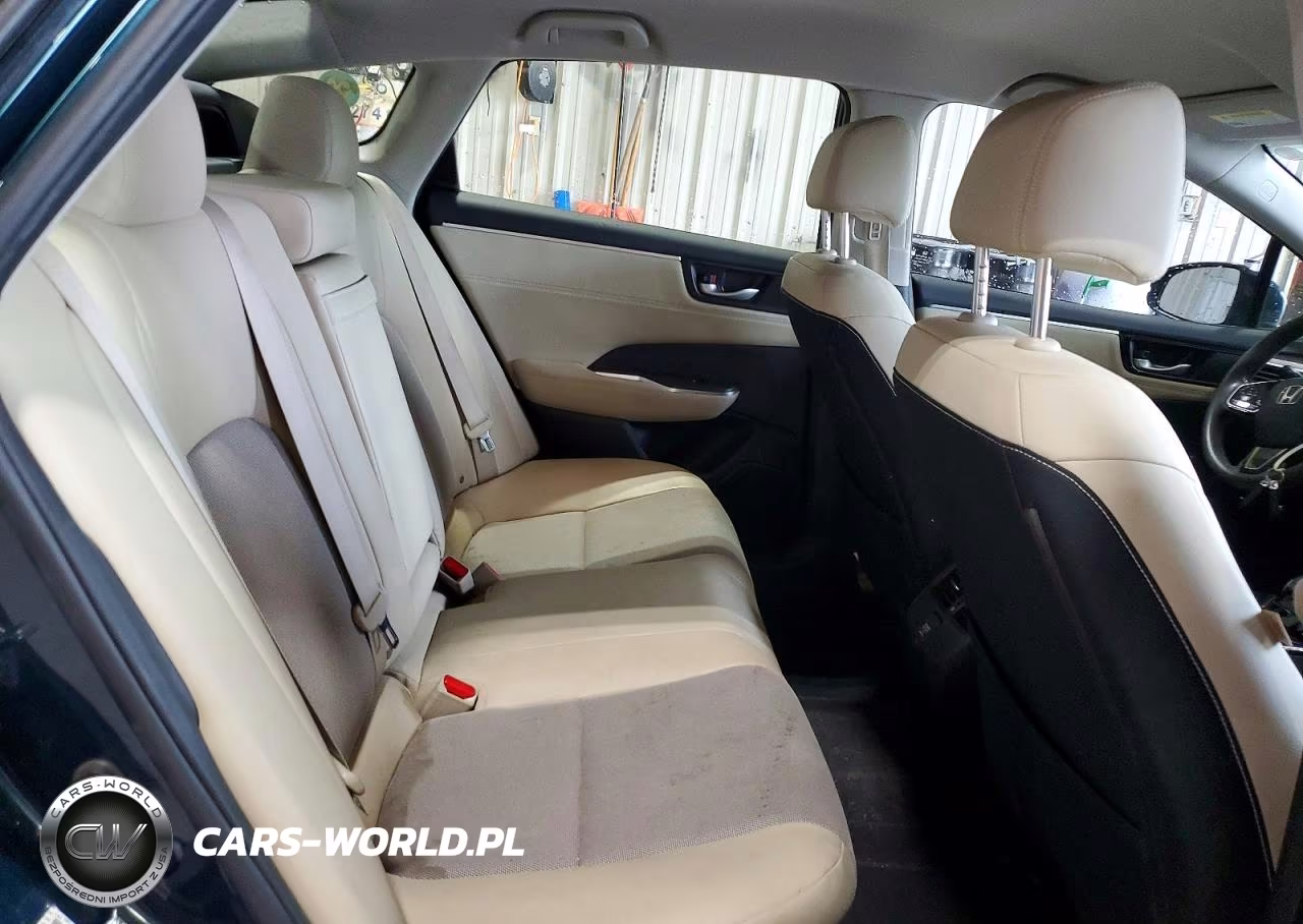 2018 Honda Clarity VIN:JHMZC5F16JC008419 - 10