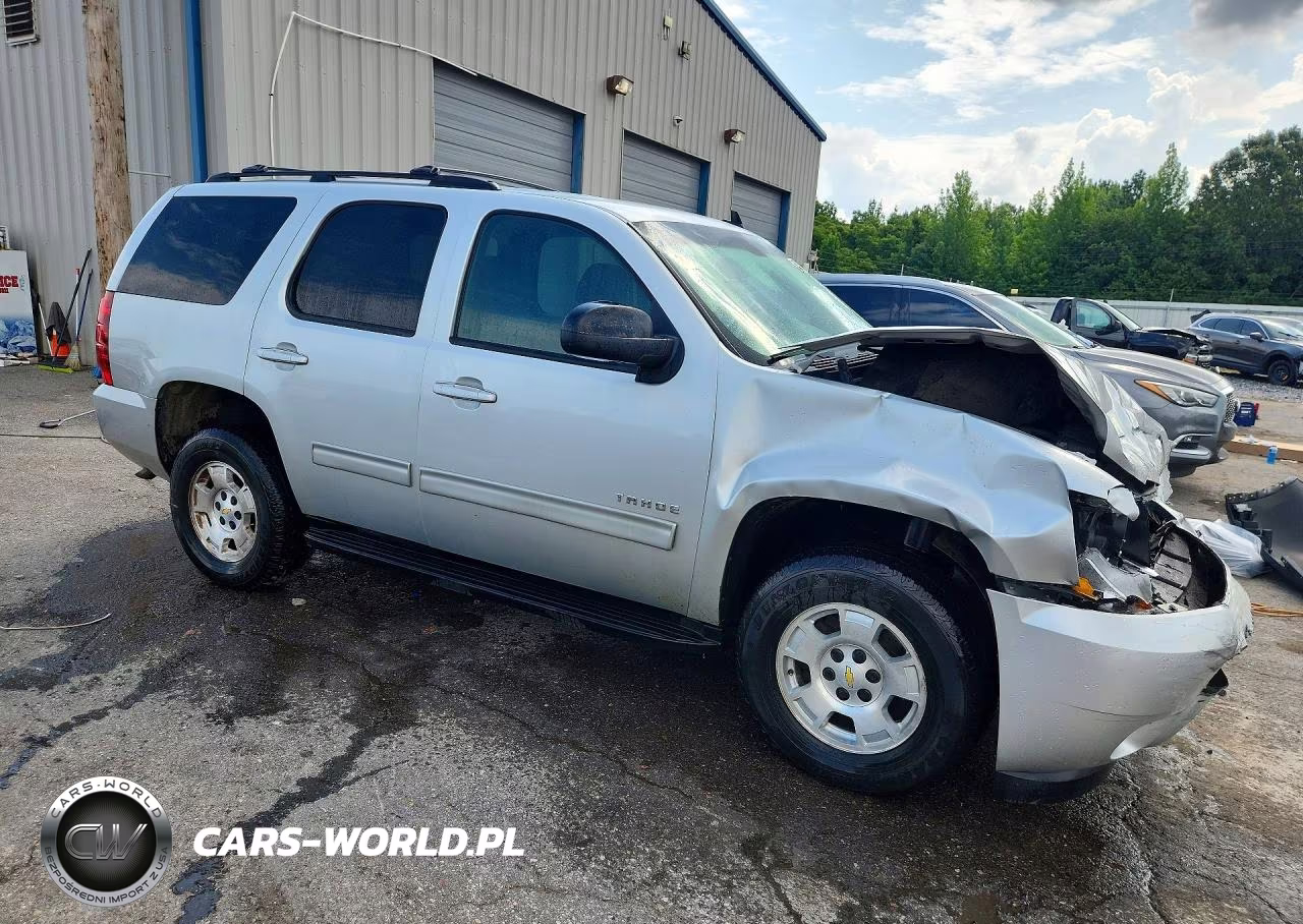 2011 Chevrolet Tahoe K1500 Ls VIN:1GNSKAE01BR129372 - 4