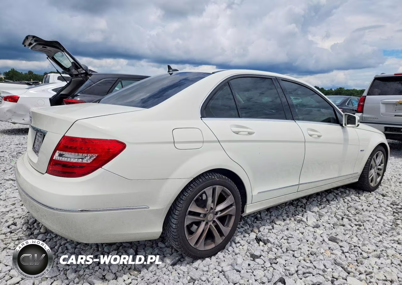 2012 Mercedes-Benz C 250 VIN:WDDGF4HB5CR237910 - 3