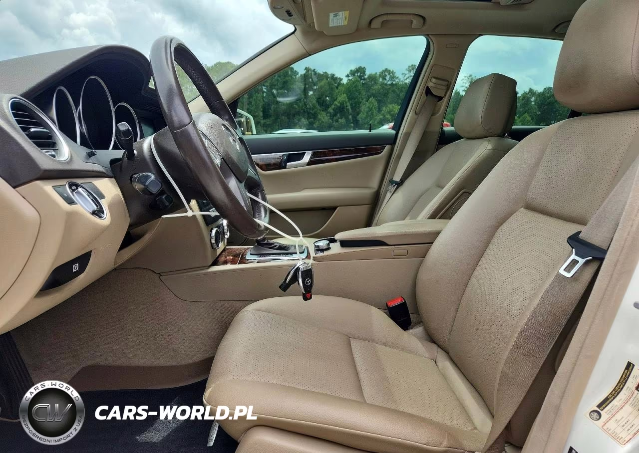 2012 Mercedes-Benz C 250 VIN:WDDGF4HB5CR237910 - 7