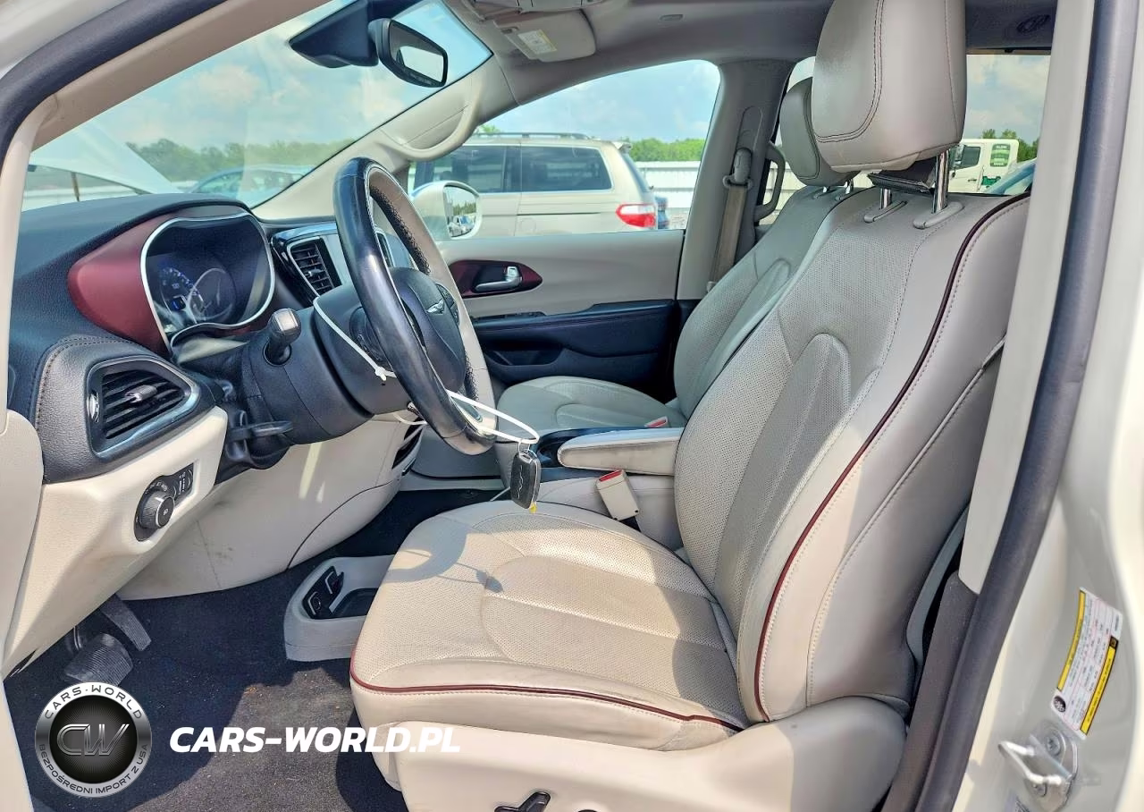2017 Chrysler Pacifica Limited VIN:2C4RC1GG6HR553857 - 7